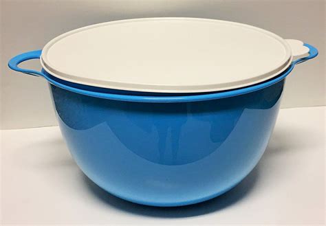 Tupperware Thatsa Jumbo Mixing Bowl 59 Cup - Taffy Blue ** Startling ...