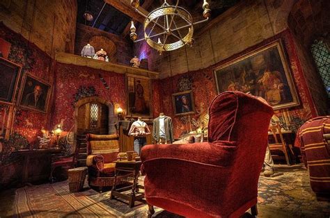 hogwarts gryffindor common room - Google Search | Gryffindor common ...