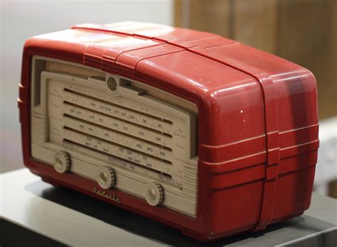 1940's working 'wireless' radio. (From BCM's Crucible Gallery 'Retro Techno' exhibition ...