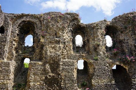 Canterbury Castle | Opening Hours, Visitor Info | Castles History