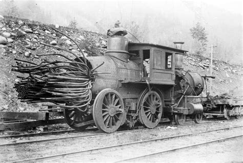 24 Bizarre Vintage Photos of Steam Engines After a Boiler Explosion ...