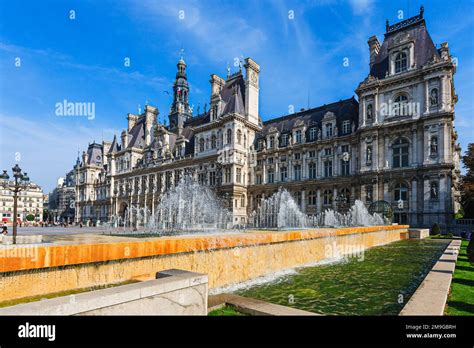 Architecture of majestic hotel, Paris, France Stock Photo - Alamy