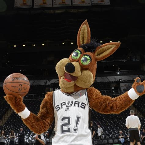 Man Behind San Antonio Spurs 'Coyote' Mascot Retires | Bleacher Report ...