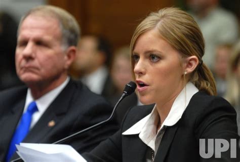 Photo: Former KBR/Halliburton employee Jamie Leigh Jones testifies in ...