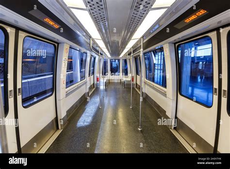 Sky Train Airport Shuttle Train Train Phoenix Airport Stock Photo - Alamy