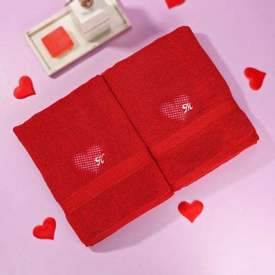 Buy/Send Set of 2 Personalized Red Bath Towels Online | IGP | JVS1200471