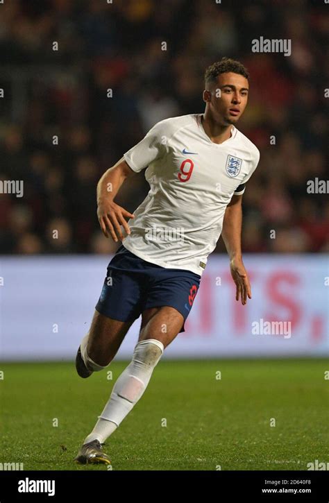 Dominic calvert lewin england hi-res stock photography and images - Alamy