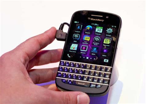 Blackberry Q10 Full Specs and Review