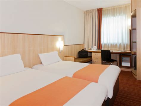 Ibis Al Barsha in Dubai - Room Deals, Photos & Reviews