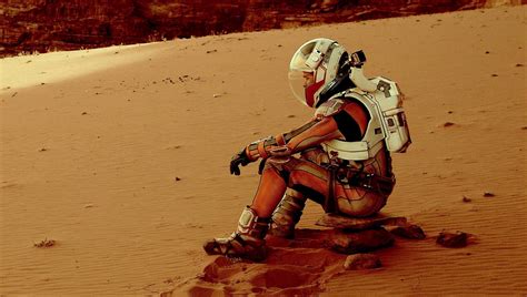 Review: 'The Martian' Makes Science Look Cool Again - Jon Negroni