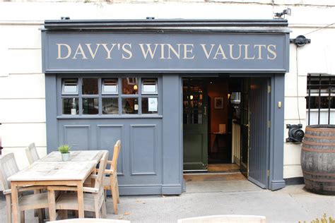 Davy's Wine Vaults — South London Club