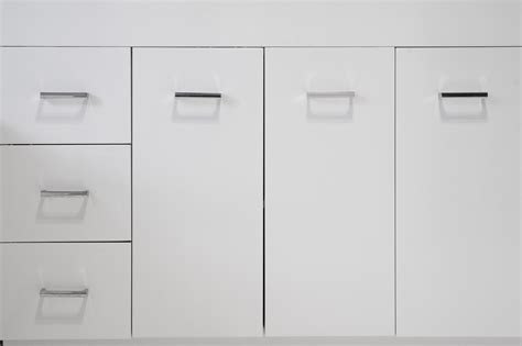 Free Stock Photo 8279 Simple white kitchen cabinets | freeimageslive
