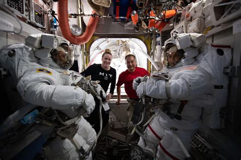 NASA Astronauts Complete Year’s Fifth Spacewalk at International Space Station