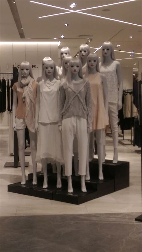 20 Weird And Funny Mannequins That Stole The Show