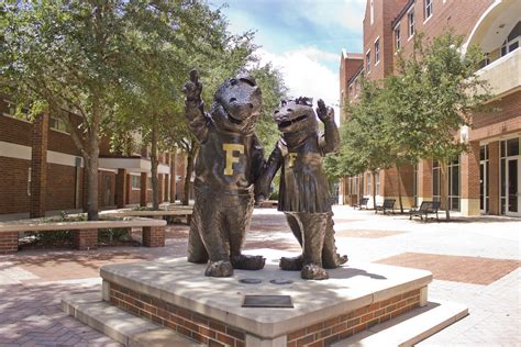 albert-uf-gator-mascot | Photo of Albert and Alberta at the … | Flickr