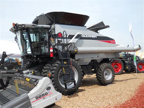 AGCO Gleaner S67 Tritura | Tractor & Construction Plant Wiki | FANDOM powered by Wikia