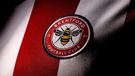 Brentford 2017-18 Adidas Home Kit | 17/18 Kits | Football shirt blog Brentford Fc, Griffin Park ...