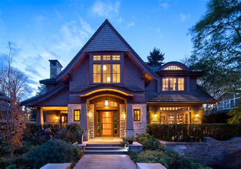 15 Inviting American Craftsman Home Exterior Design Ideas