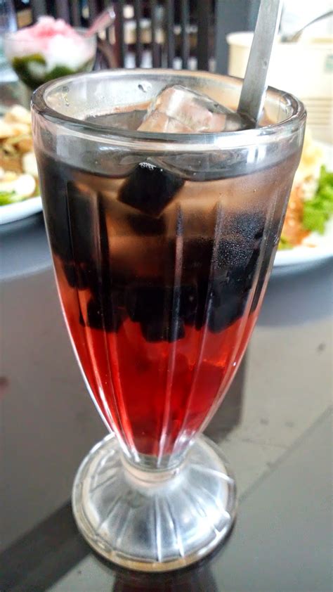 Hesma's Journey of Taste: Es Cincau Hitam