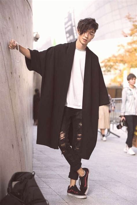 Korean Outfit For Men 2020 / The overall look focuses on the.