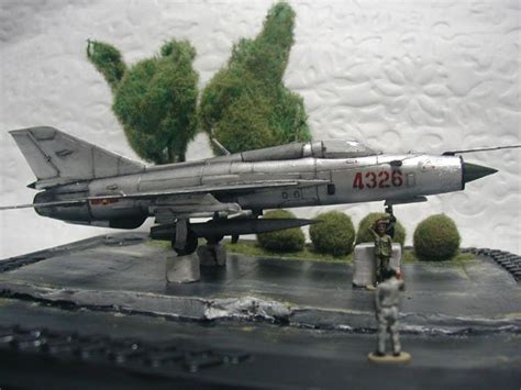 1/100 Tamiya NVAF Mig-21PF by Zenden Ng