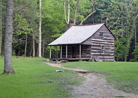 30 Magical Wood Cabins to Inspire Your Next Off-The-Grid Vacay