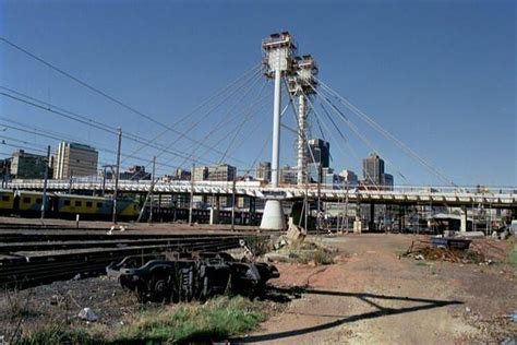 Nelson Mandela Bridge (Johannesburg, 2003) | Structurae