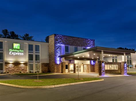 Williamsburg, VA Hotels | Holiday Inn Express Williamsburg Busch Gardens Area