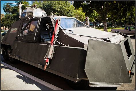 Tornado chasers' truck shoots Imax from inside storms (photos) - CNET