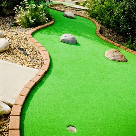 5 Awesome Mini-Putt Courses in Calgary