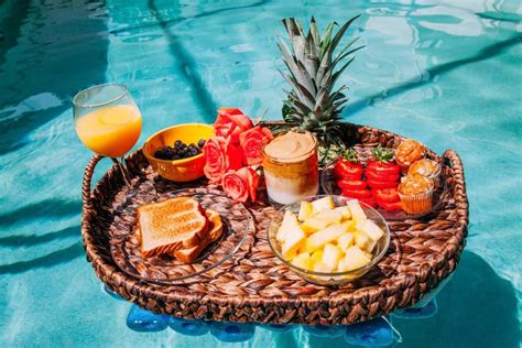 DIY Bali Floating Breakfast Tray - My Curly Adventures