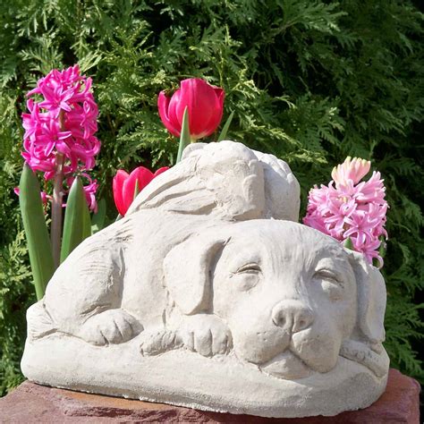 The Pet Marker specializes in concrete dog & cat statues. We offer a 30 day guarantee! : A ...