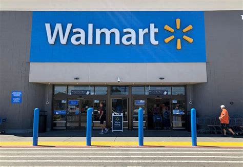 Walmart Makes College Tuition-Free For Employees | Walmart, College ...