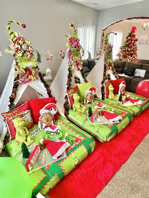 Grinch Sleepover Christmas/Holiday Party Ideas | Photo 1 of 7 | Catch My Party