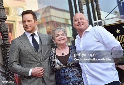 Actor Chris Pratt, mom Kathy Pratt and brother Cully Pratt attend the ...