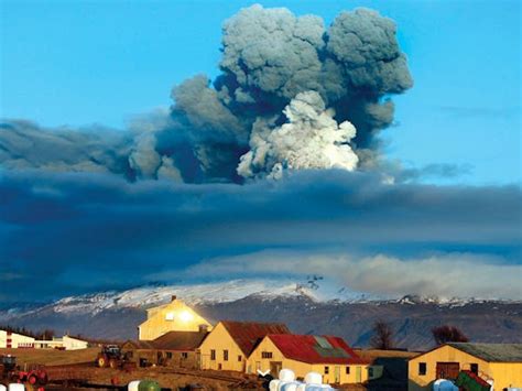 Volcano House | Guide to Iceland