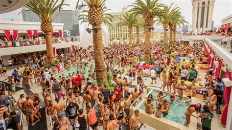 Las Vegas Pool Party Guide | Spring/Summer 2019