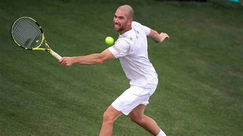 Wimbledon 2021: Roger Federer vs Adrian Mannarino Preview, Head to Head ...