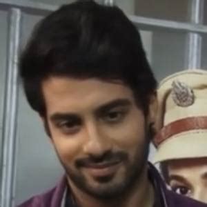 Abrar Qazi - Age, Family, Bio | Famous Birthdays