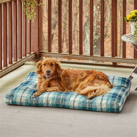 Orvis + Livesmart® Fabric Outdoor Dog Bed | Orvis