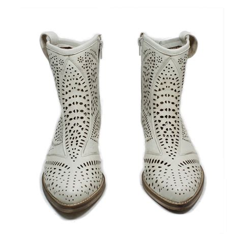 Low Camperos Boots Laser Perforated Mid Heels Leather Beige Italy