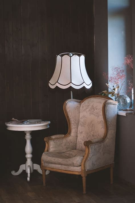vintage, chair, lamp, table, room, house, home, armchair, plant, flower | Pxfuel