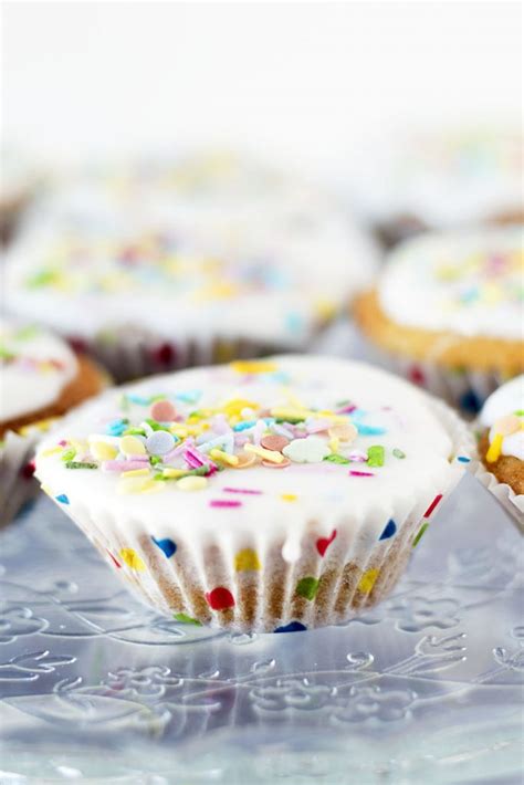 Easy vanilla vegan fairy cakes - Sneaky Veg