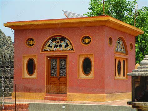 buddha temple kushinagar india Stock Photo | Adobe Stock