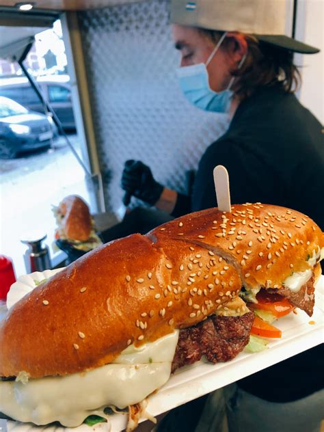 Lomito Steak Sandwich 🤤 🚛Heute: 📍... - Food Truck Milonga