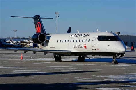 Canadair CRJ 200ER C FIJA Air Canada Express operated by JAZZ at ...