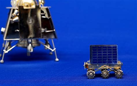 Buy ISRO Chandrayaan Pragyaan Rover Scale Model Online - VYOM | ISRO ...