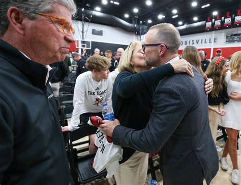 Pat Kelsey contract: Louisville basketball coach salary, buyout, more