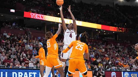 South Carolina defeats Lady Vols in SEC championship game