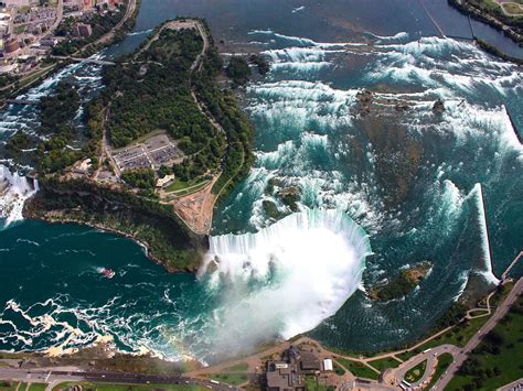 Niagara Falls Is Frozen Solid, See Stunning Photos | GIANT FREAKIN ROBOT